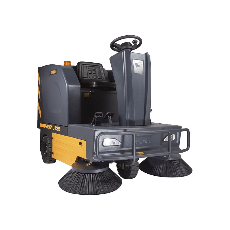 Аккумуляторная подметальная машина с местом оператора Chancee U125