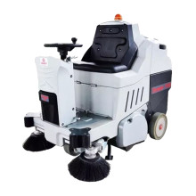 Аккумуляторная подметальная машина с местом оператора Bennett Tornado 700bd (с литиевым АКБ 200 а/ч)
