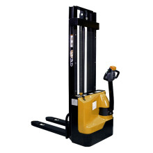 Самоходный электрический штабелер SMARTLIFT ES15-15ES 1500 кг; 3,6 м; 24В / 125Ач