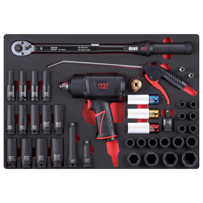 Набор пневмоинструмента MIGHTY SEVEN 1/2 с принадлежностями, кейс, 41 предмет (в комплекте часы и ст